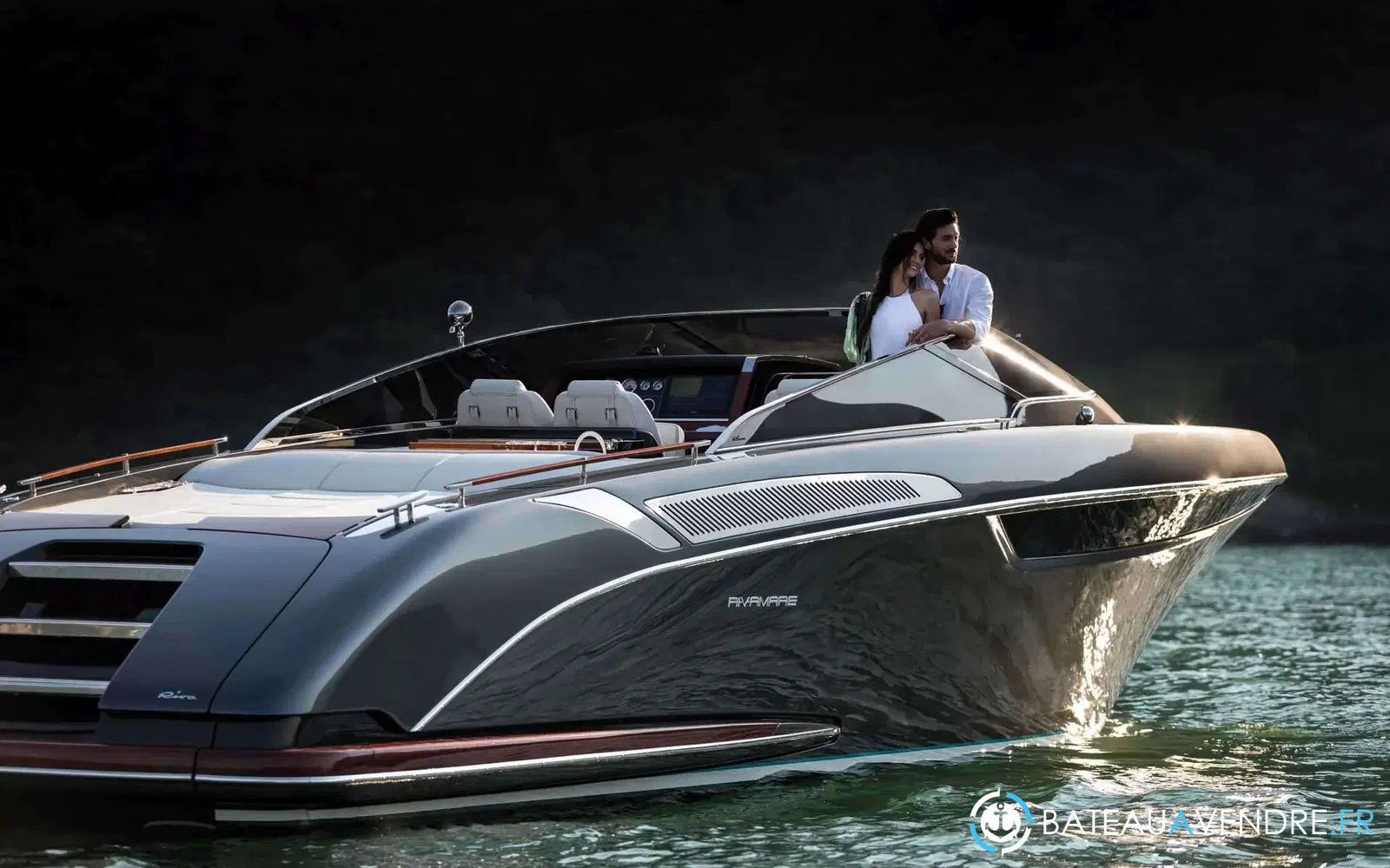 slider 13 Riva 38 Bravo
