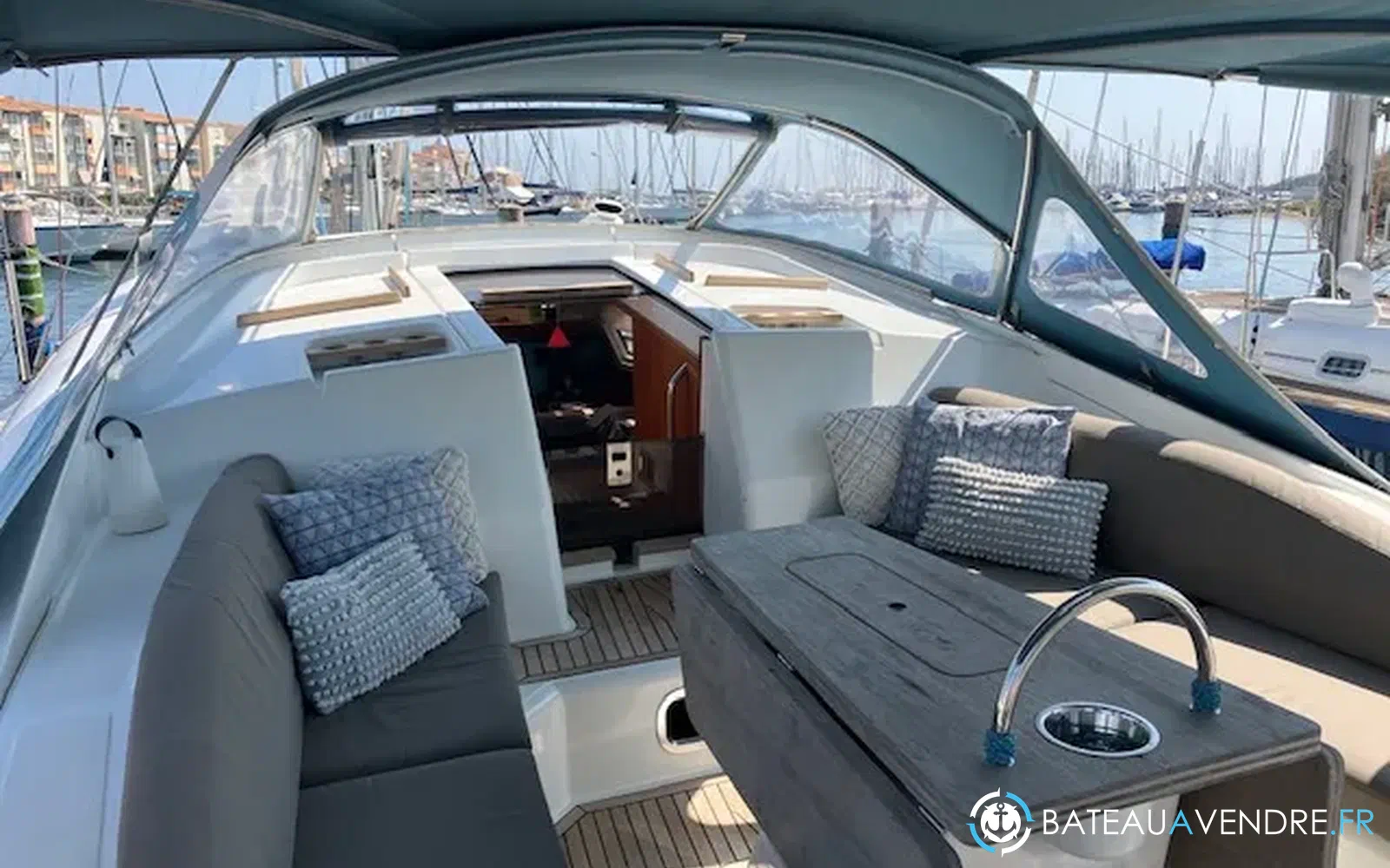 slider 9 Wauquiez Pilot Saloon 55