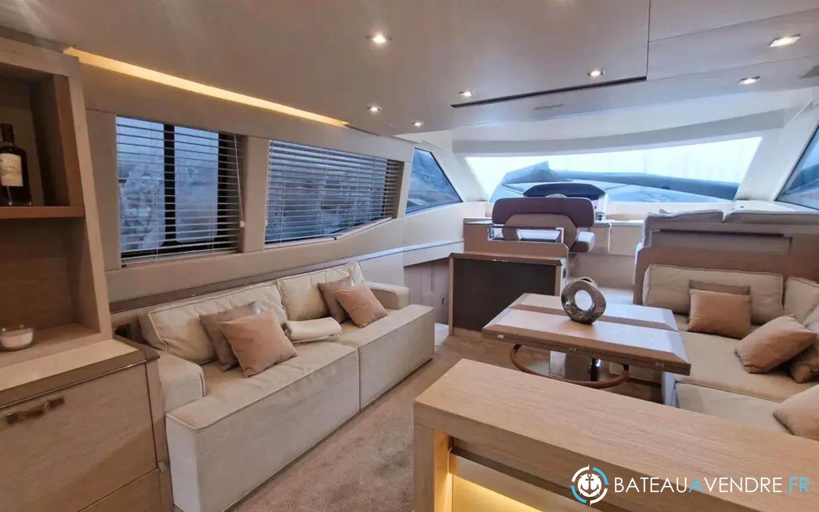 slider 5 Beneteau Monte Carlo 6