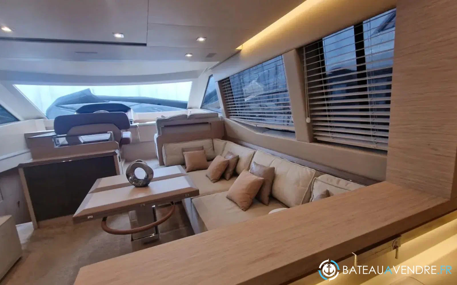slider 7 Beneteau Monte Carlo 6