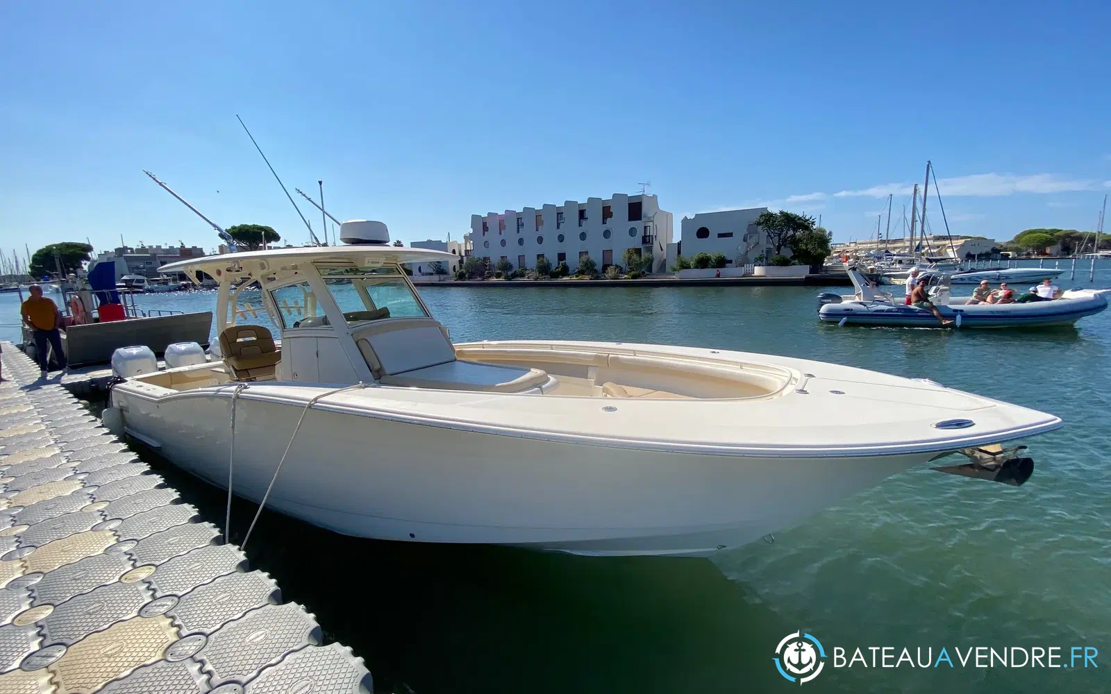 slider 0 Scout Boat 350 LXF