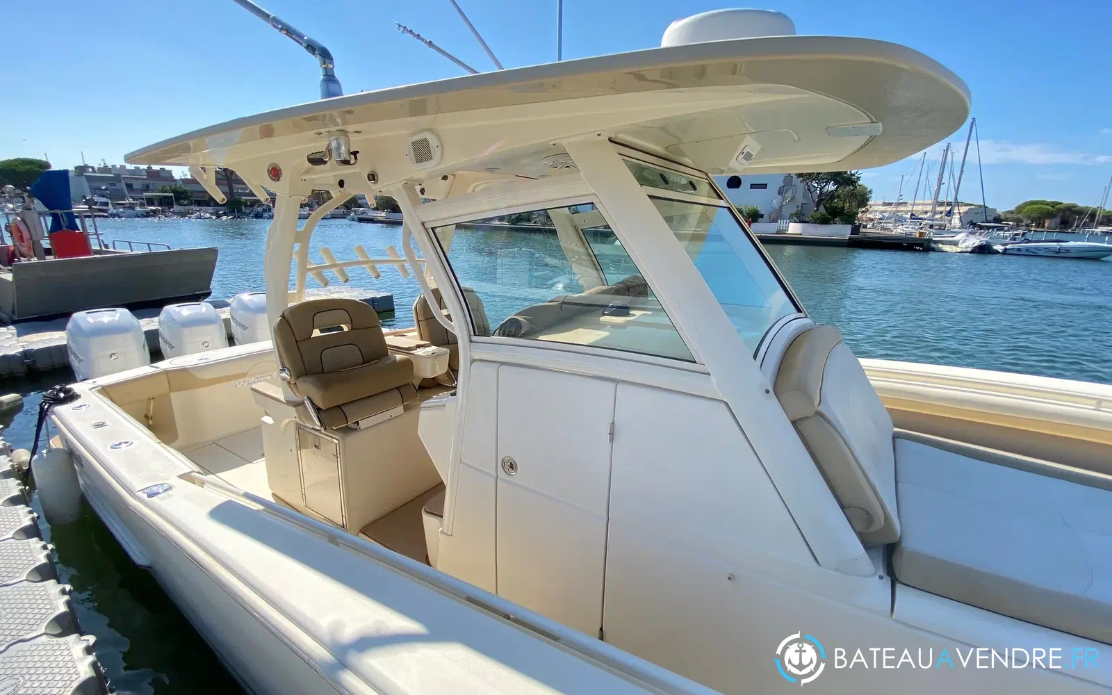 slider 43 Scout Boat 350 LXF