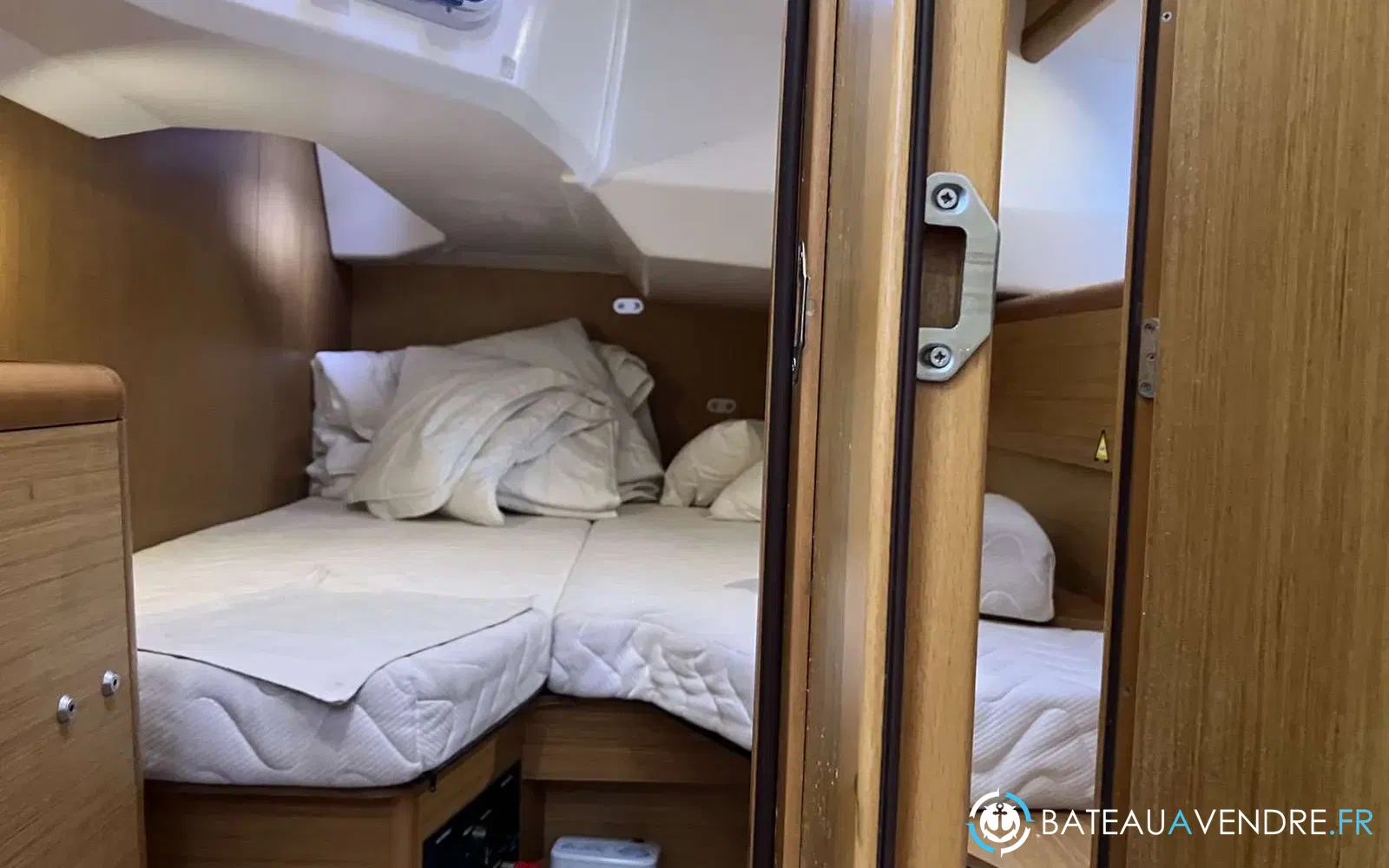slider 65 Jeanneau Sun Odyssey 49 i