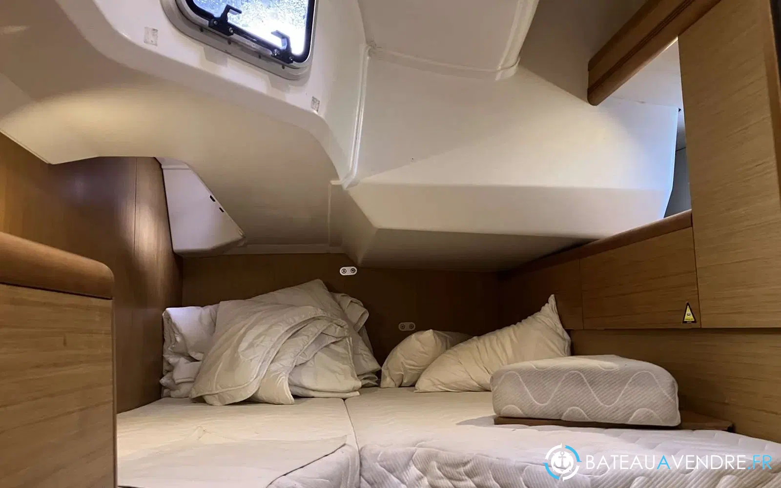 slider 67 Jeanneau Sun Odyssey 49 i