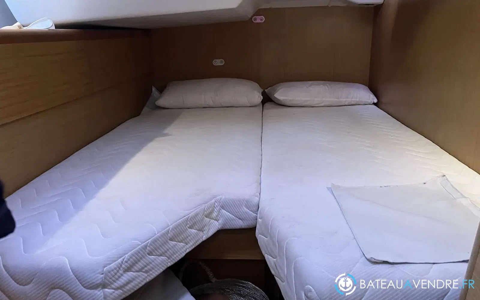 slider 73 Jeanneau Sun Odyssey 49 i