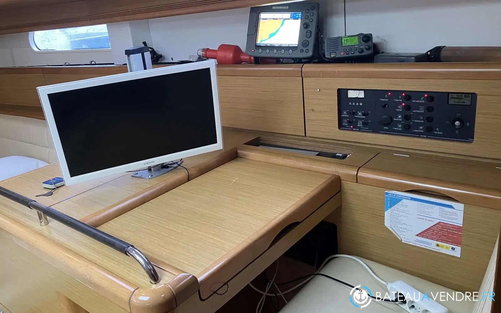 slider 75 Jeanneau Sun Odyssey 49 i