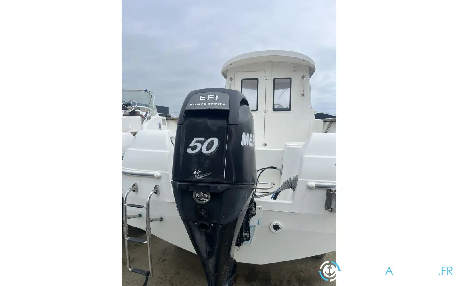slider 2 Quicksilver 500 Pilothouse
