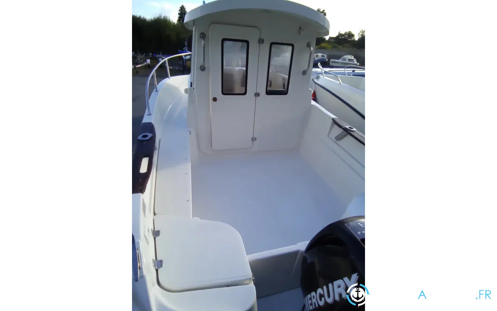 slider 6 Quicksilver 500 Pilothouse