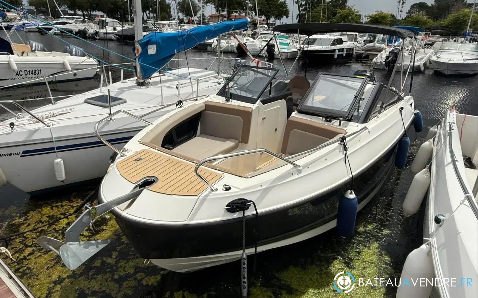 slider 4 Quicksilver Activ 755 Bowrider