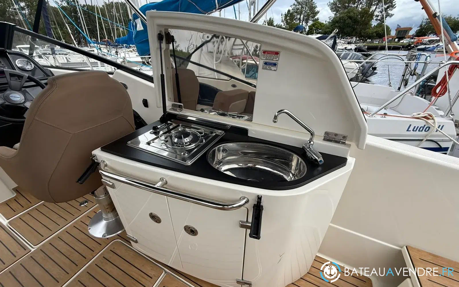 slider 20 Quicksilver Activ 755 Bowrider