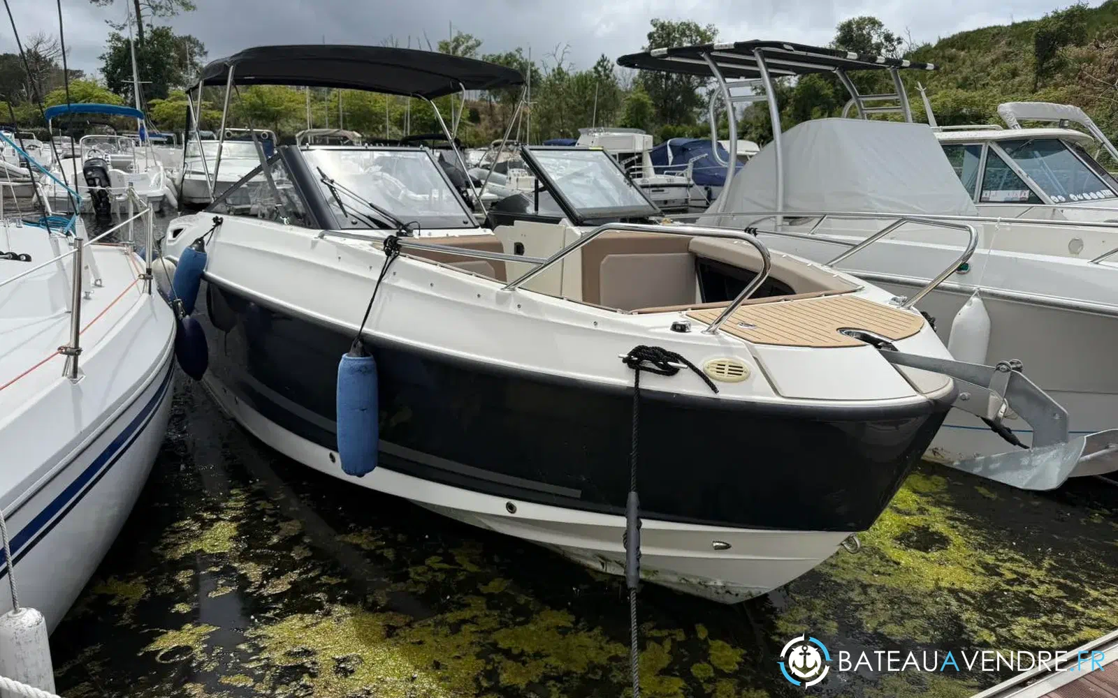 slider 6 Quicksilver Activ 755 Bowrider