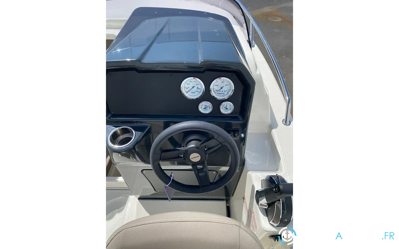 slider 5 Quicksilver Activ 505 Cabin