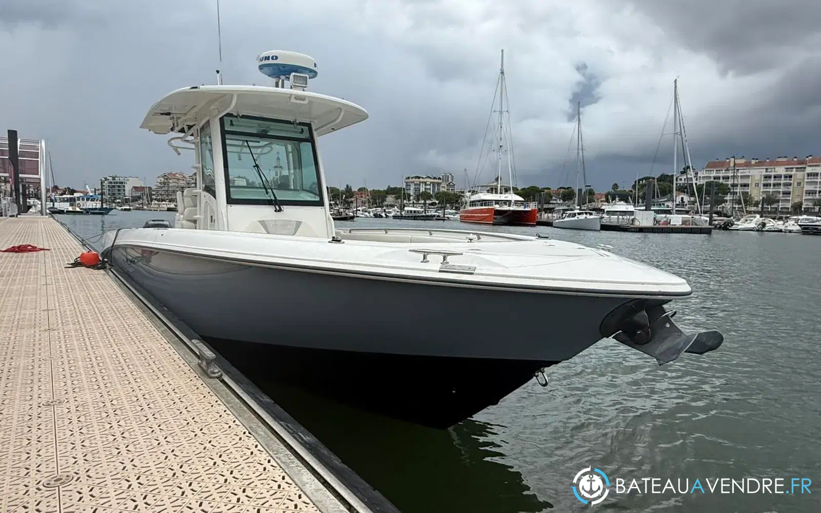 slider 14 Boston Whaler 320 Outrage