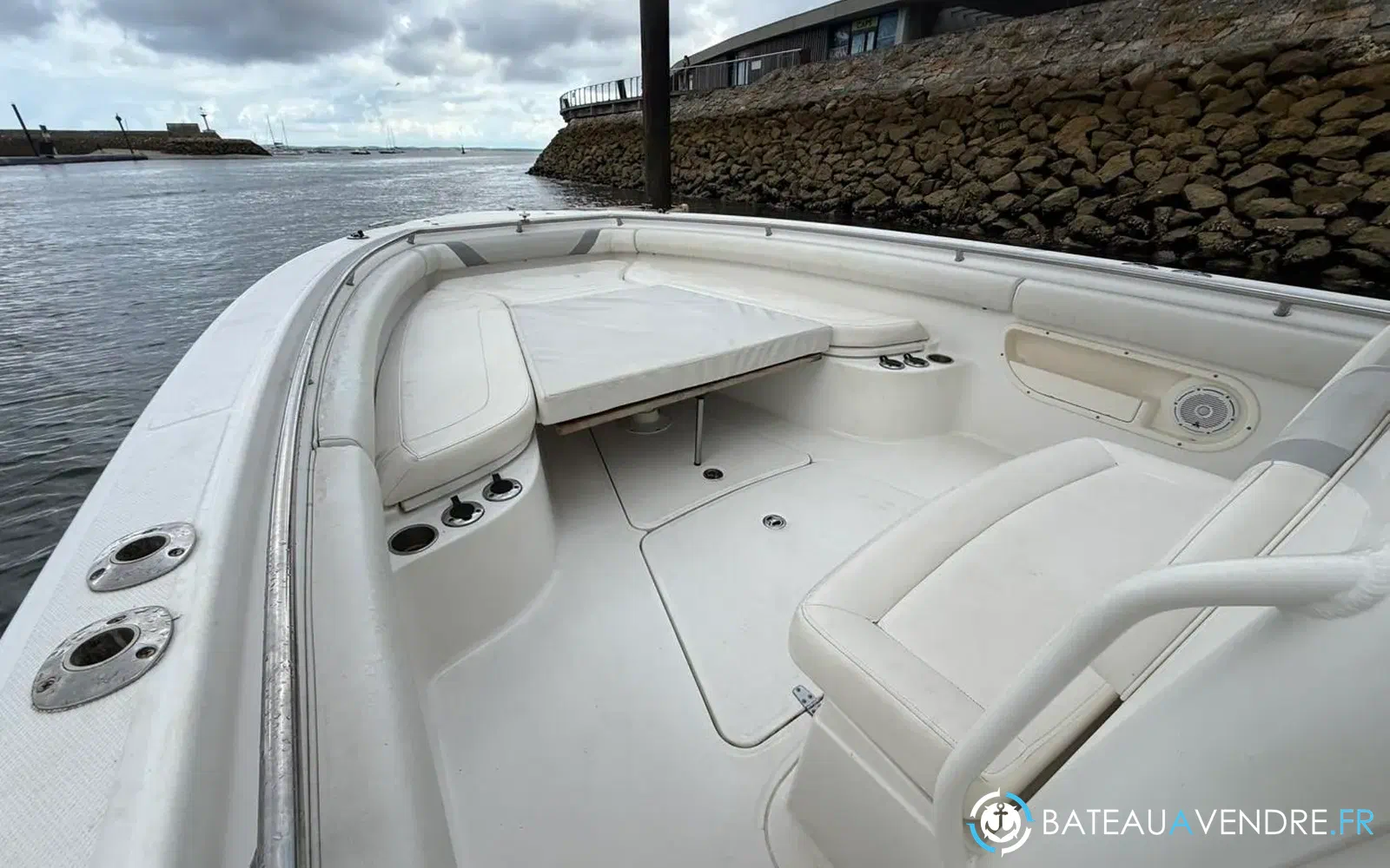 slider 24 Boston Whaler 320 Outrage