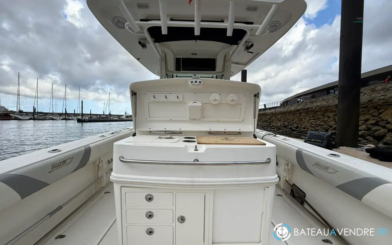 slider 26 Boston Whaler 320 Outrage