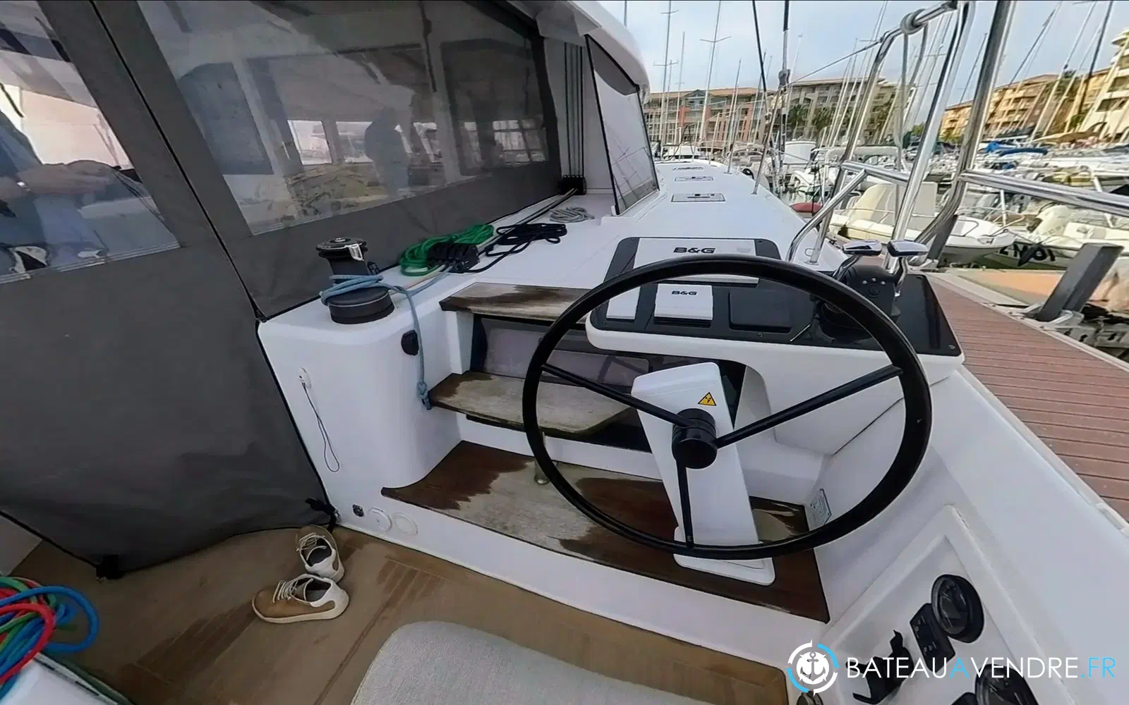 slider 8 Nautitech 44