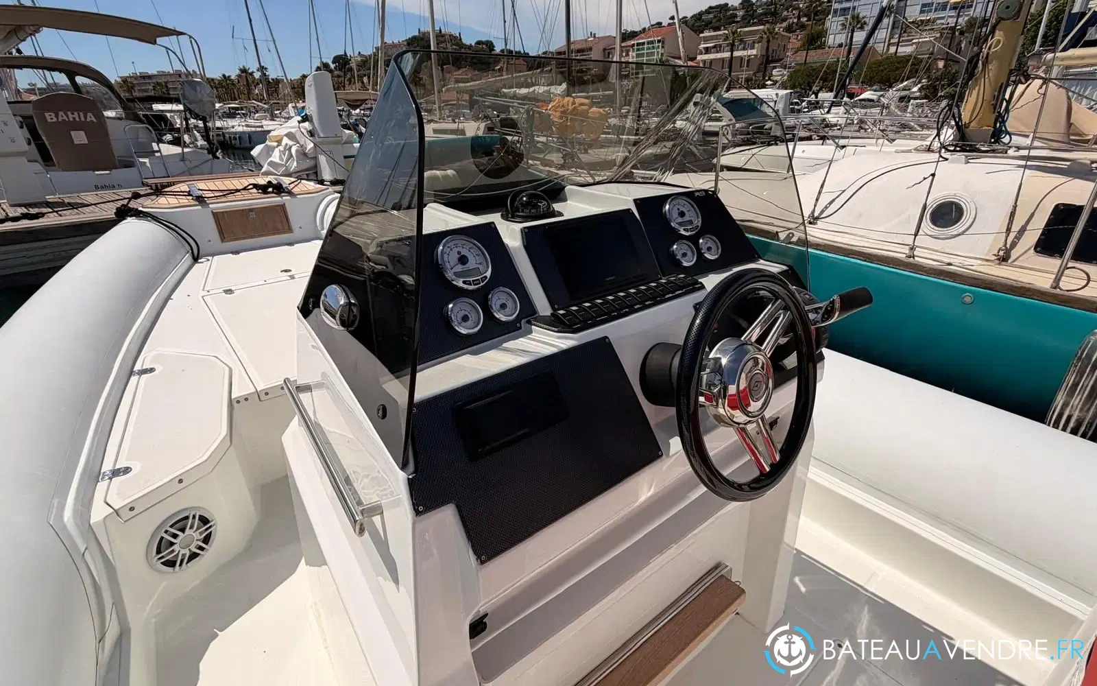 slider 13 Renier R9 Tourer