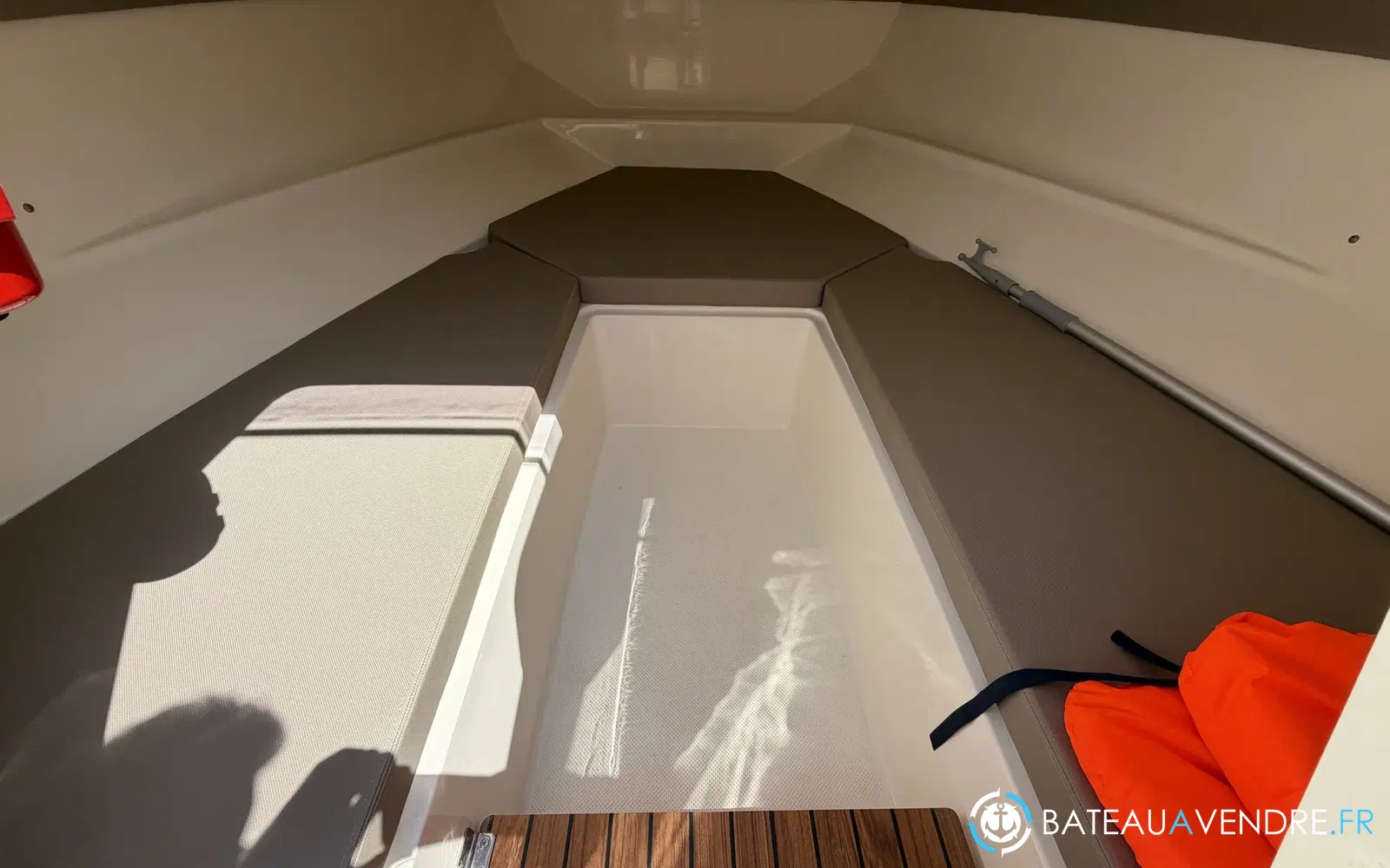 slider 12 Quicksilver Activ 675 Sundeck