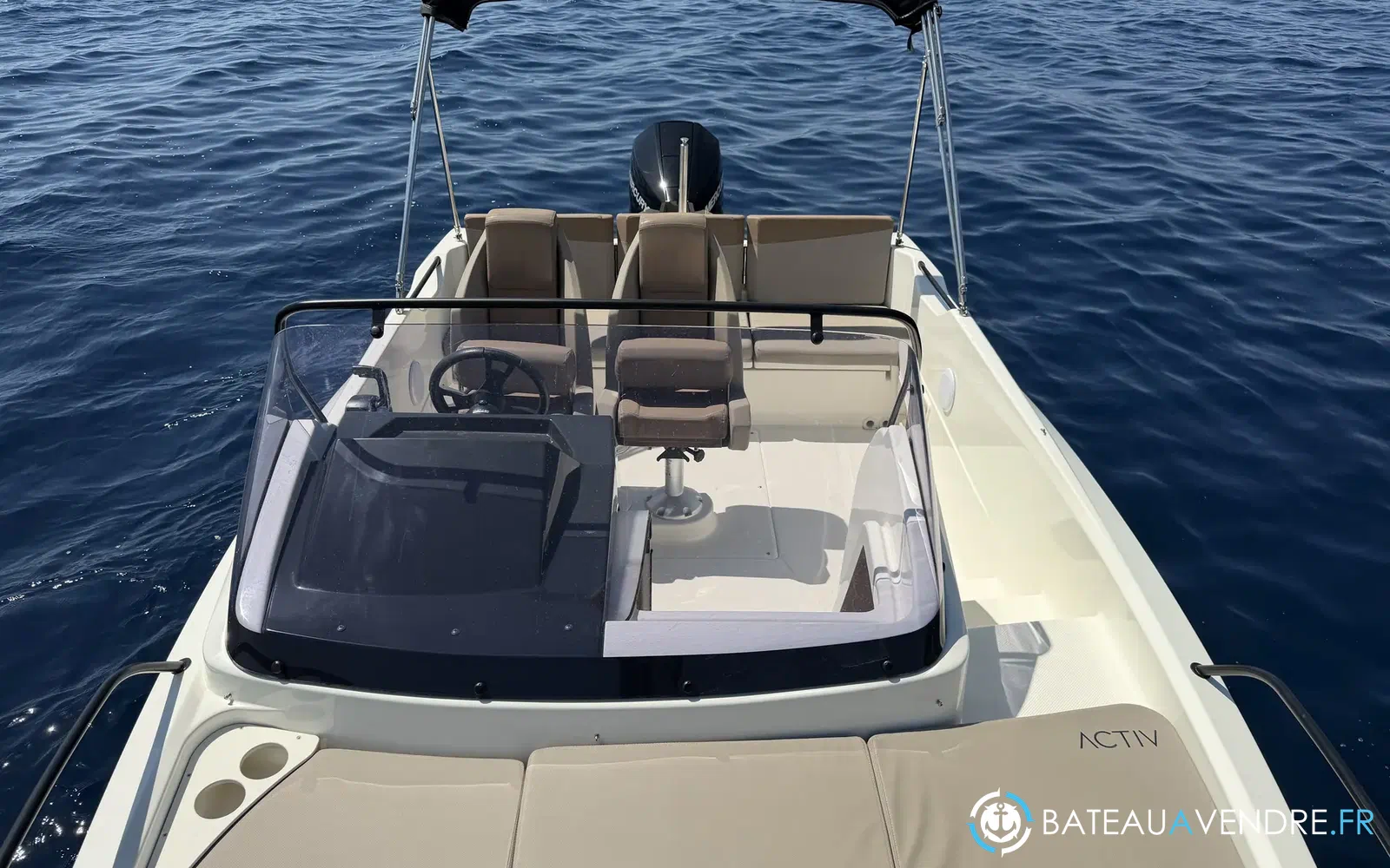 slider 6 Quicksilver Activ 675 Sundeck
