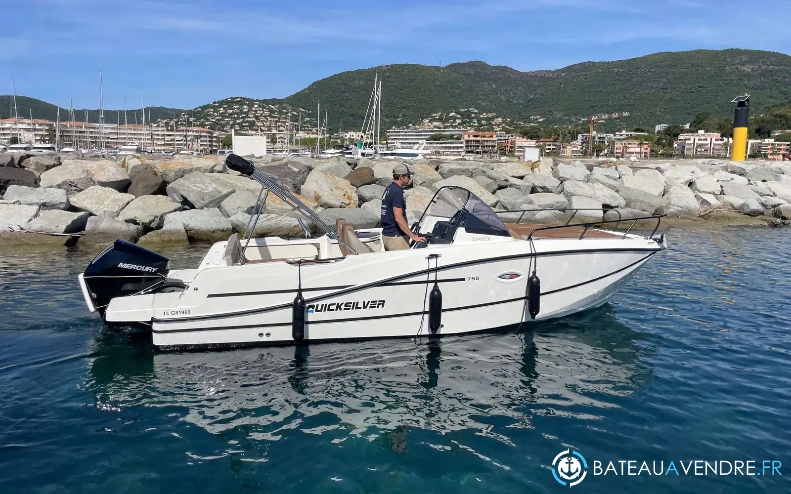 slider 1 Quicksilver Activ 755 Sundeck