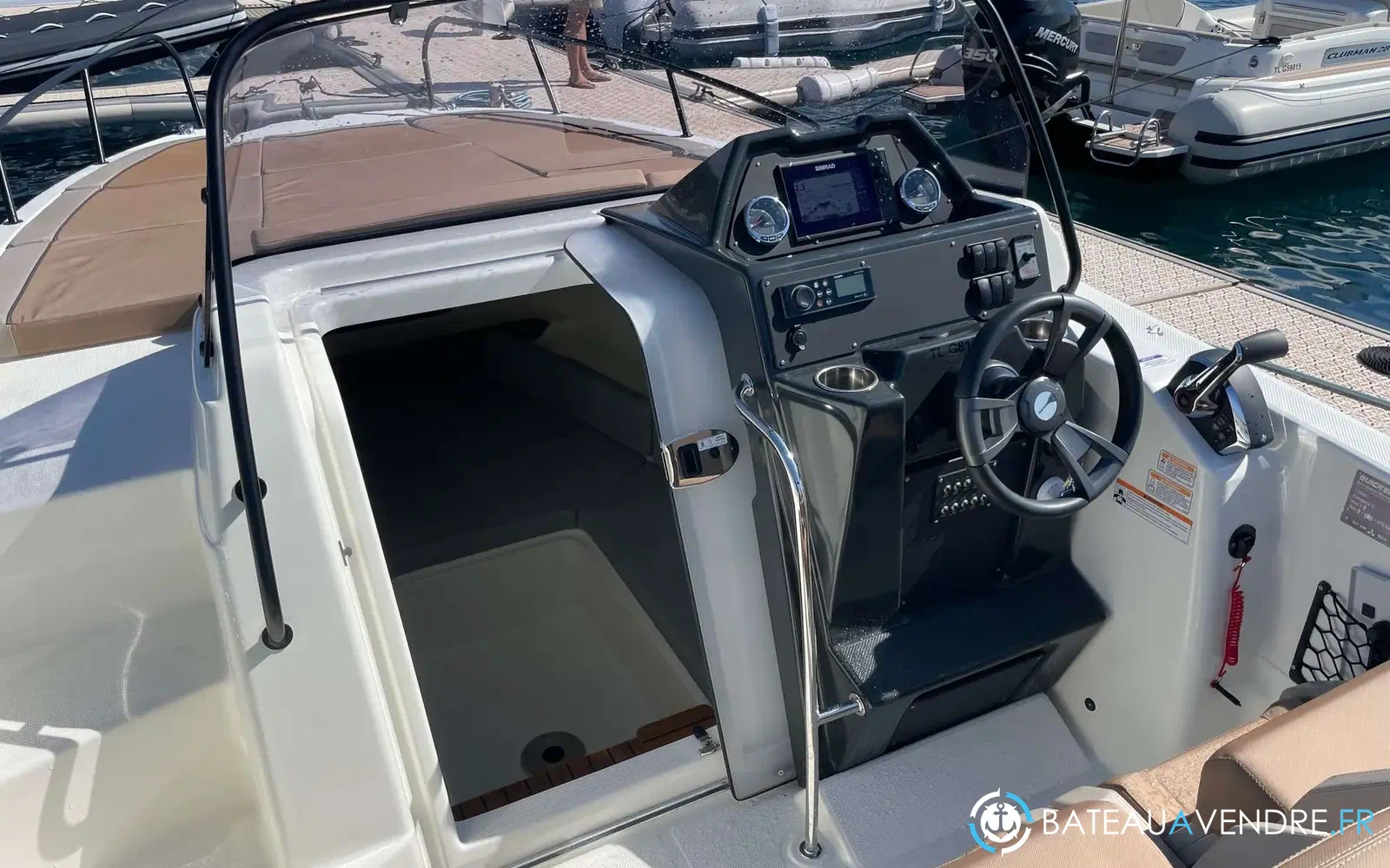 slider 7 Quicksilver Activ 755 Sundeck