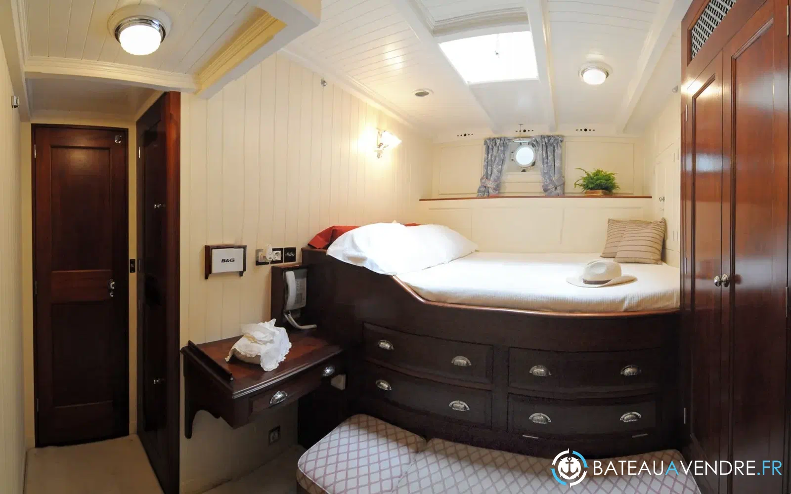 slider 25 Alexander Stephen  Sons Classic Yacht