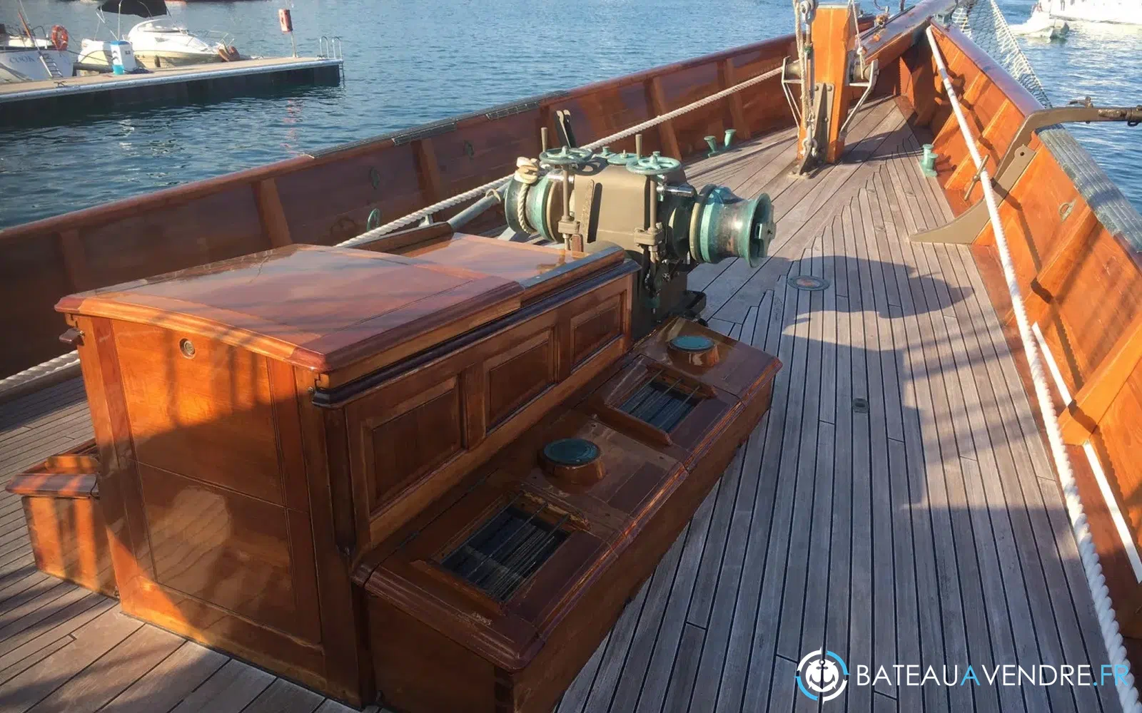 slider 29 Alexander Stephen  Sons Classic Yacht