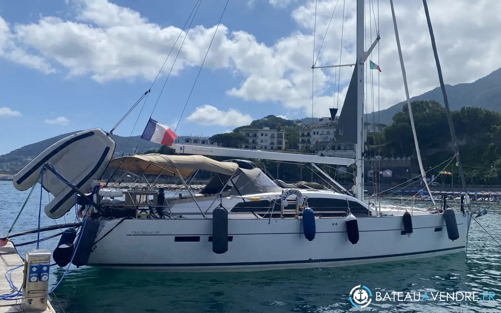 slider 2 Wauquiez Pilot Saloon 48