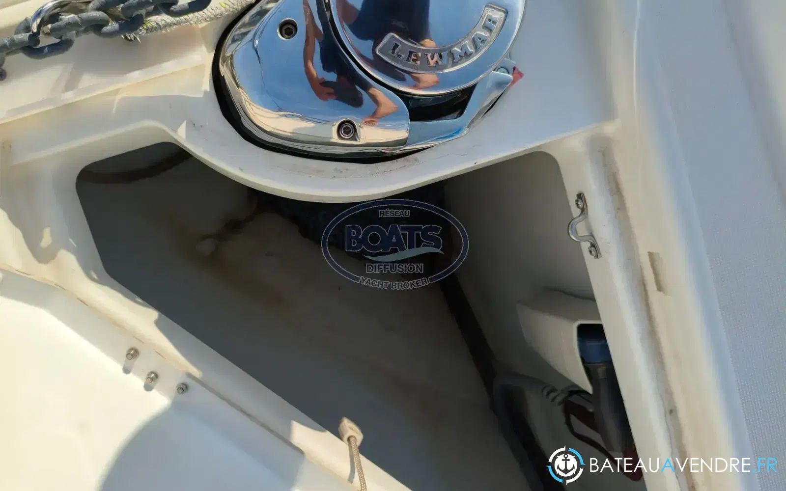 slider 10 Jeanneau Leader 30