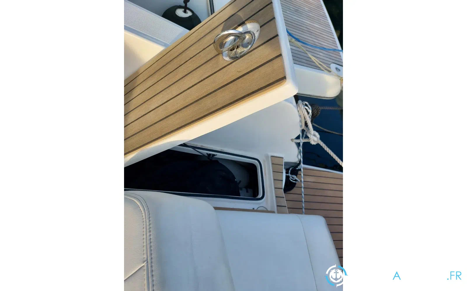 slider 18 Regal 2300 bow rider