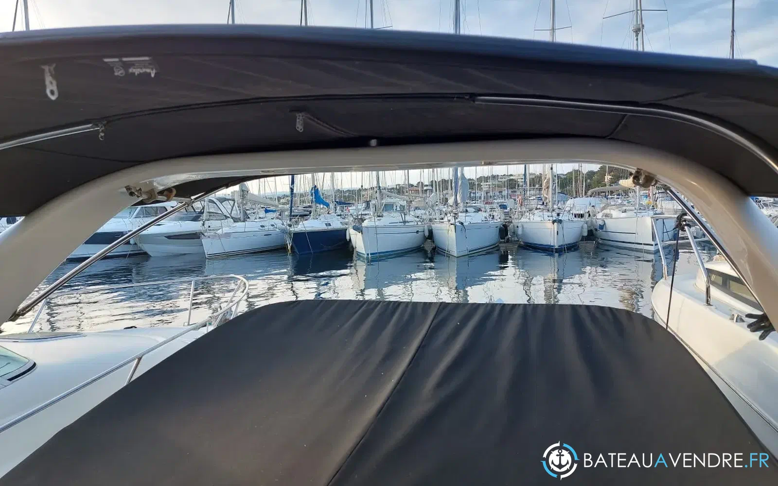 slider 20 Regal 2300 bow rider