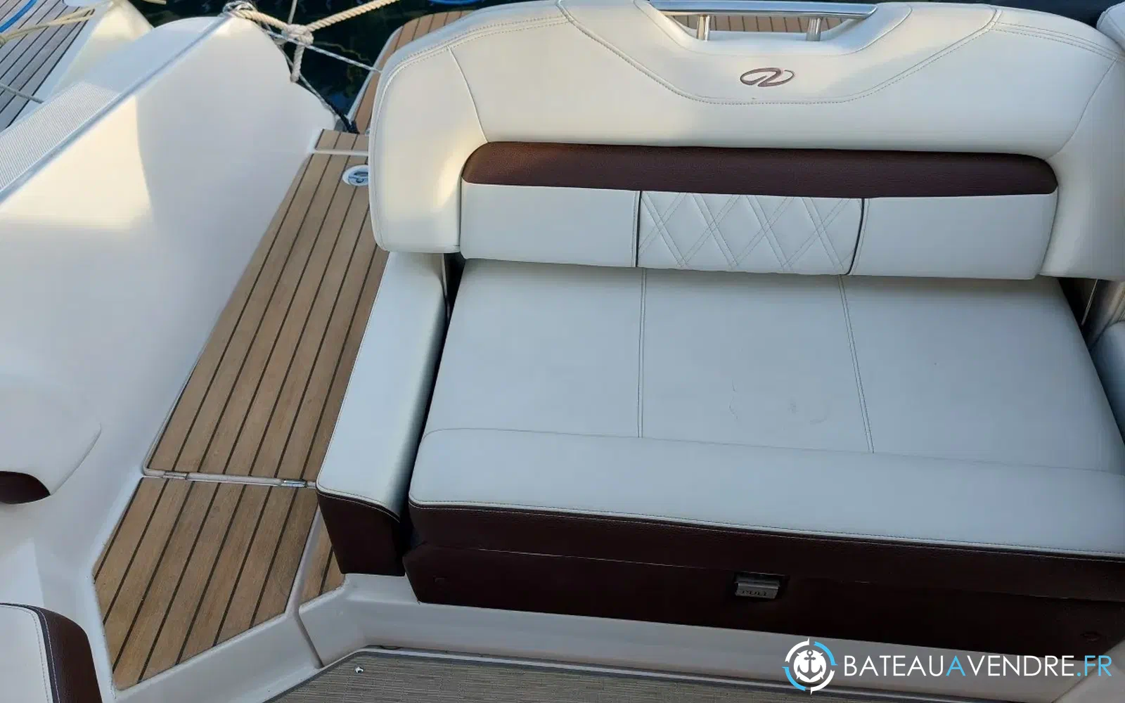 slider 3 Regal 2300 bow rider