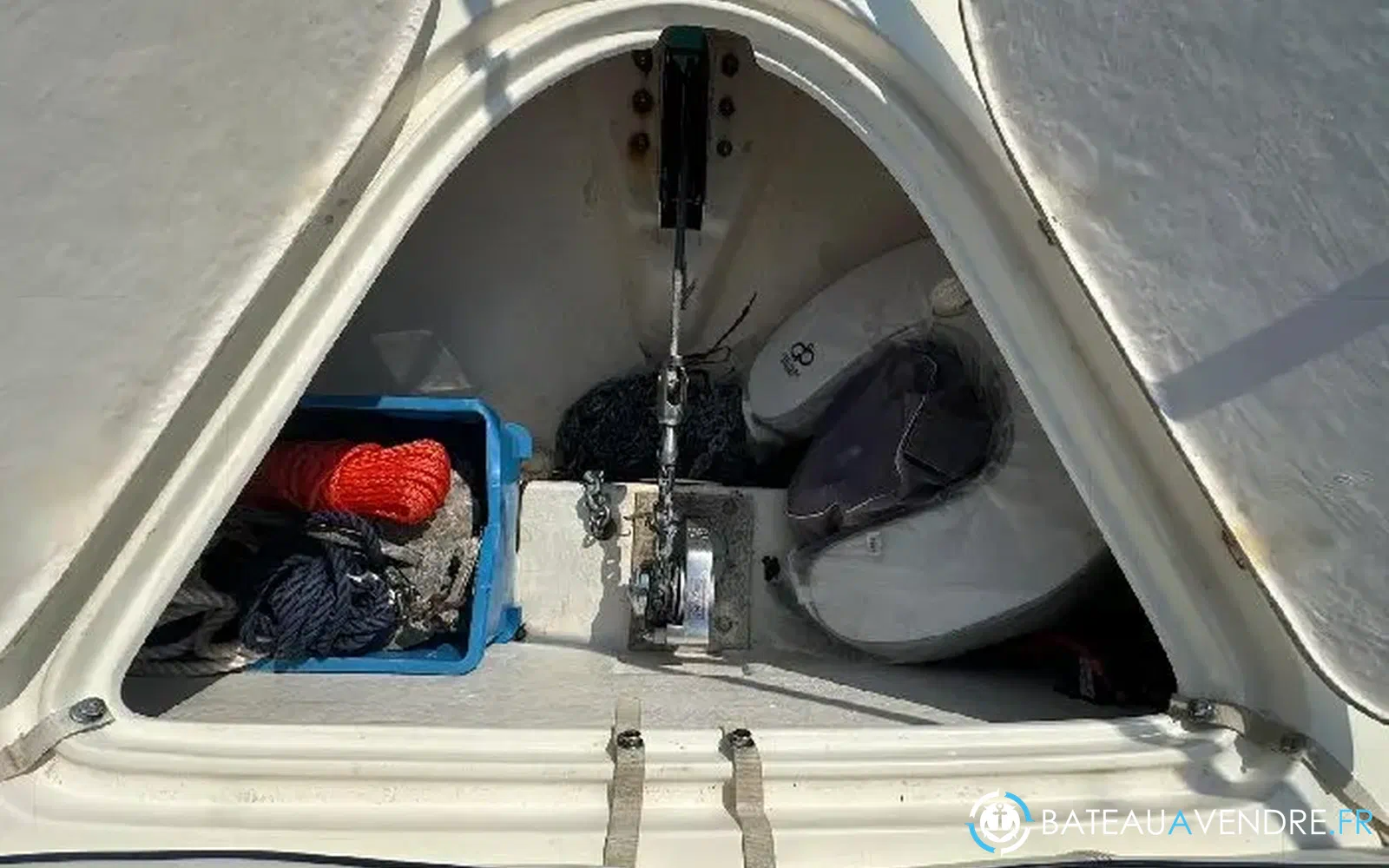 slider 11 Sealine Bolero 28