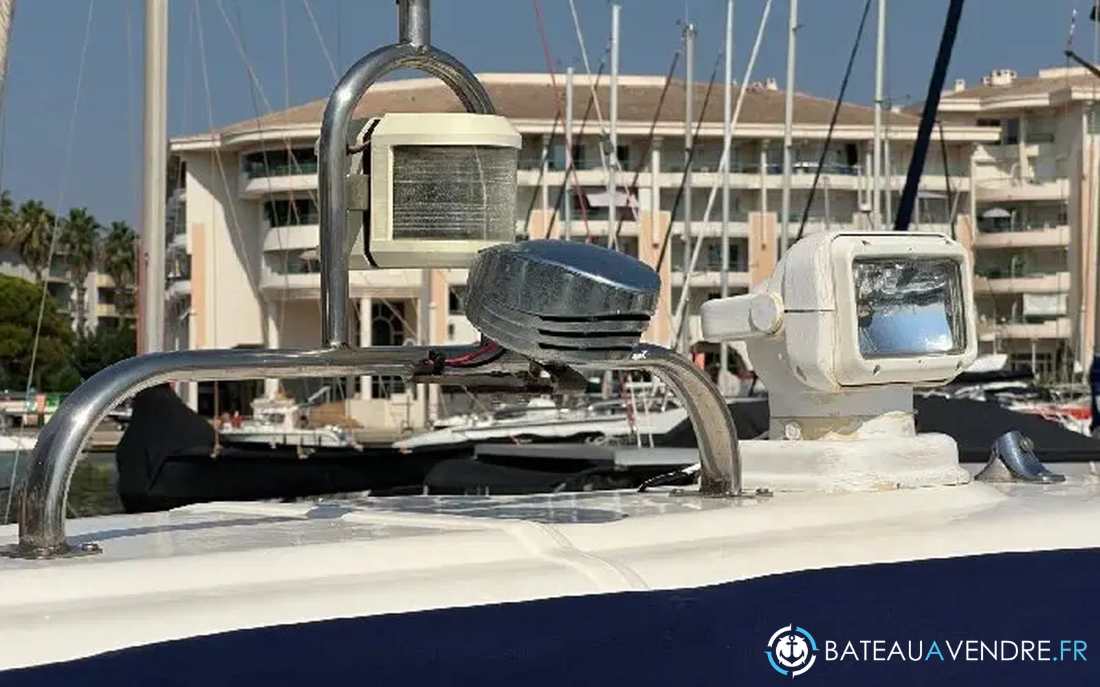 slider 12 Sealine Bolero 28