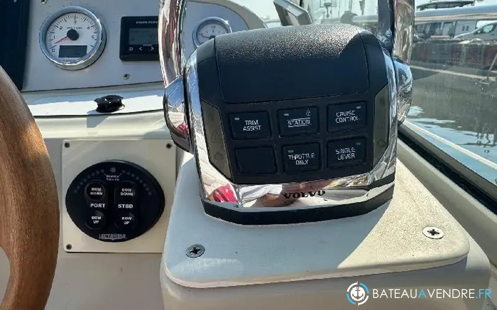 slider 14 Sealine Bolero 28