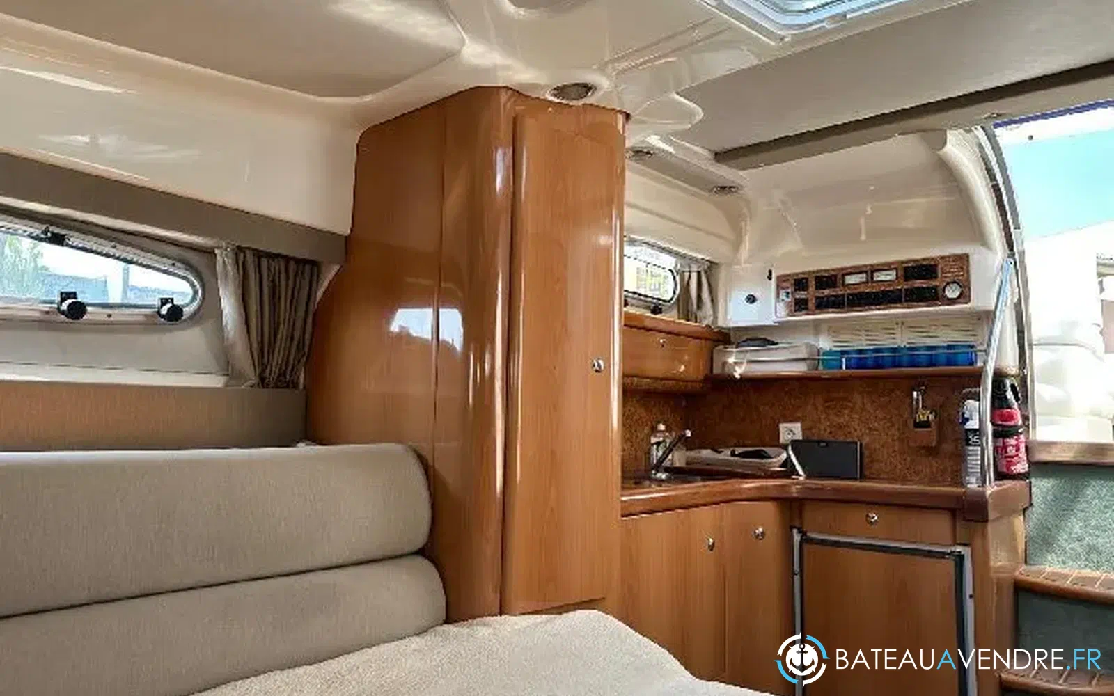 slider 16 Sealine Bolero 28