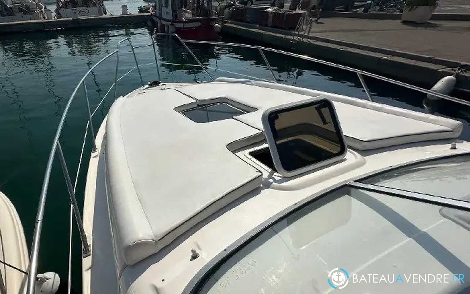slider 3 Sealine Bolero 28