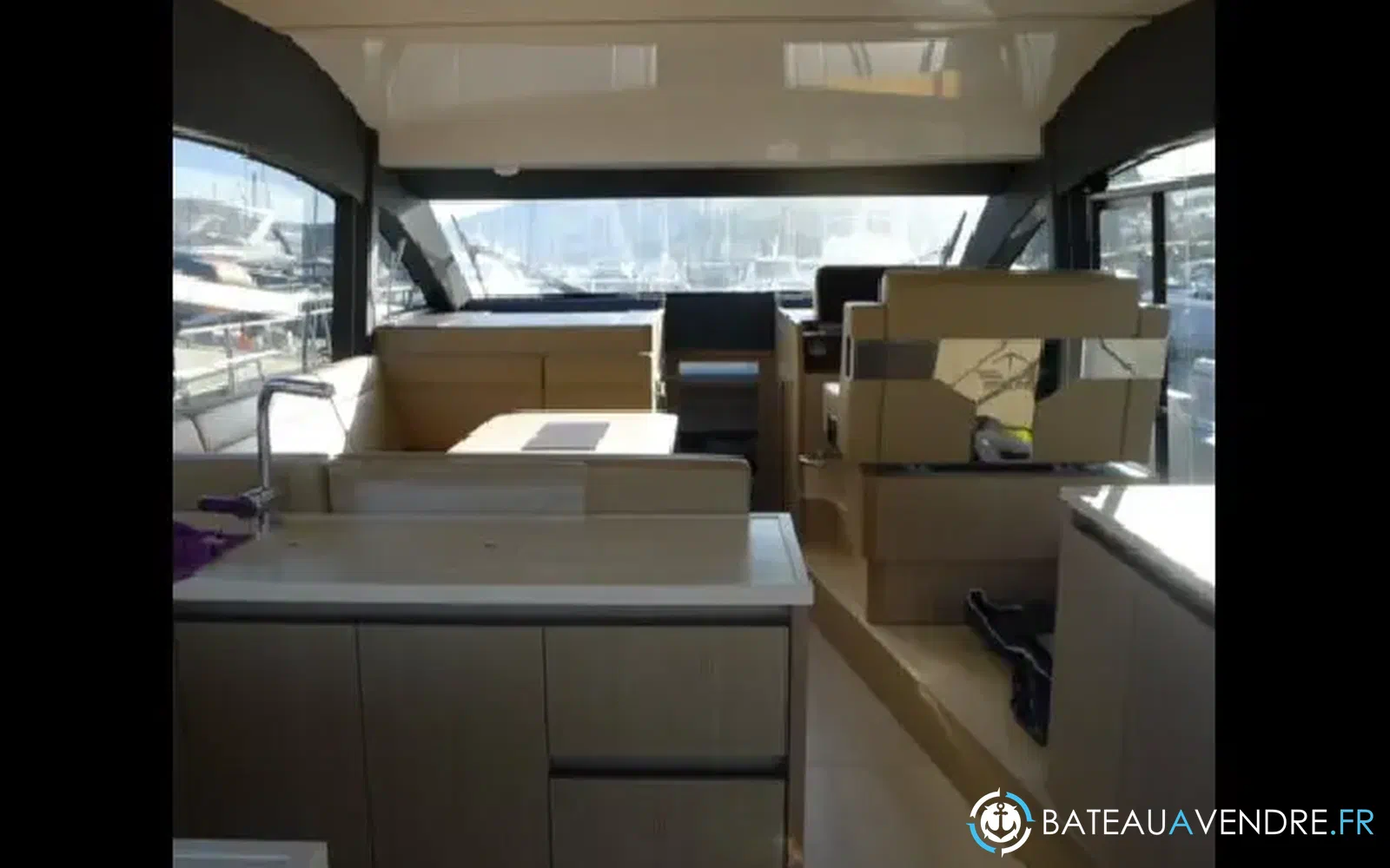 slider 16 Sealine F430