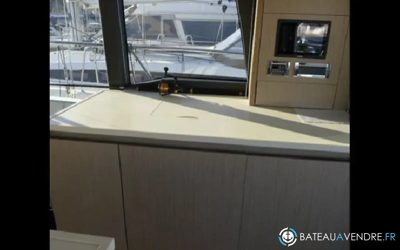 slider 20 Sealine F430
