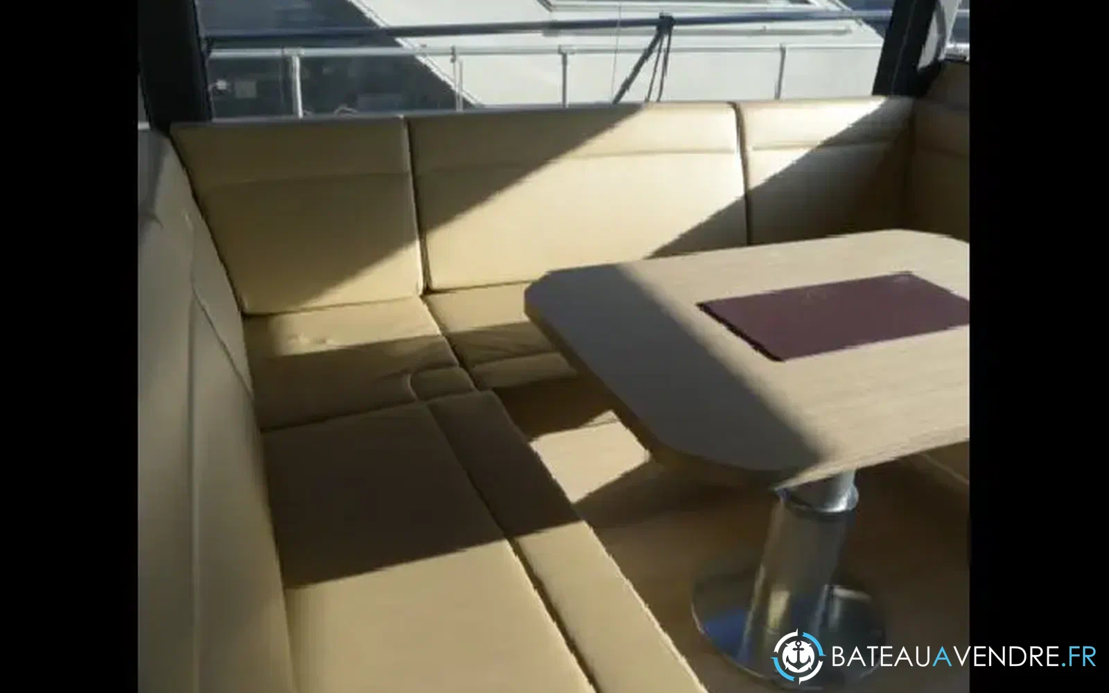 slider 23 Sealine F430