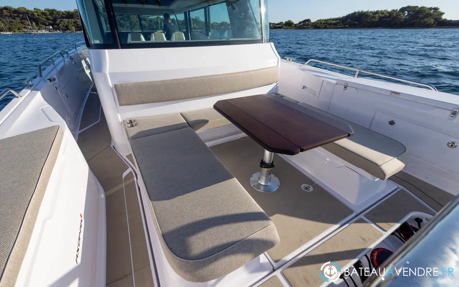 slider 9 Axopar 45 XC CROSS CABIN