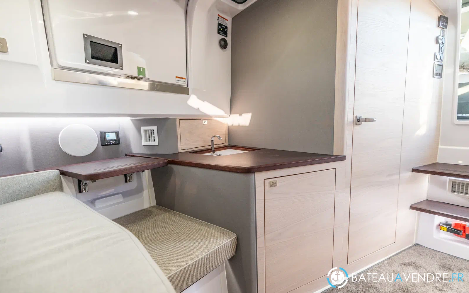 slider 23 Axopar 45 XC CROSS CABIN