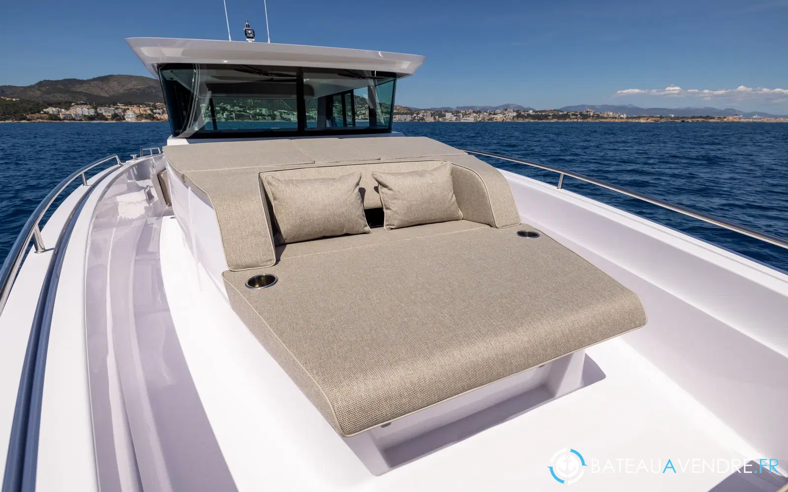 slider 5 Axopar 45 XC CROSS CABIN