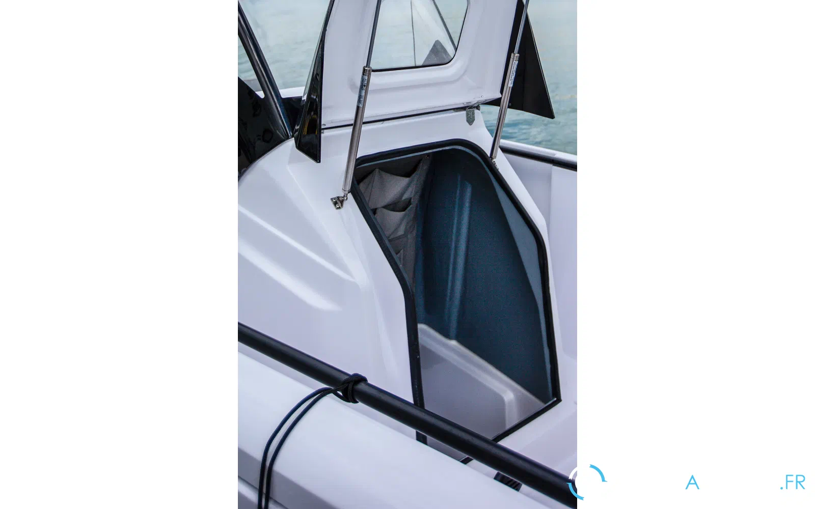 slider 6 Axopar 22 T Top