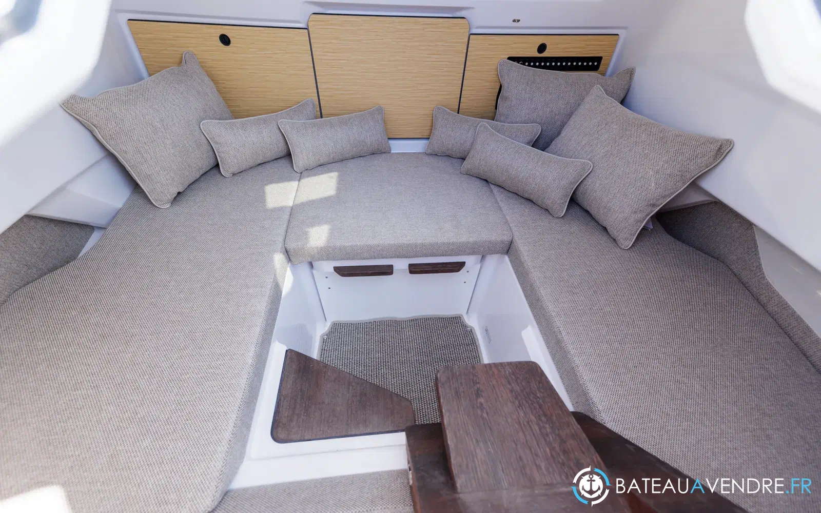 slider 10 Axopar 29 XC CROSS CABIN
