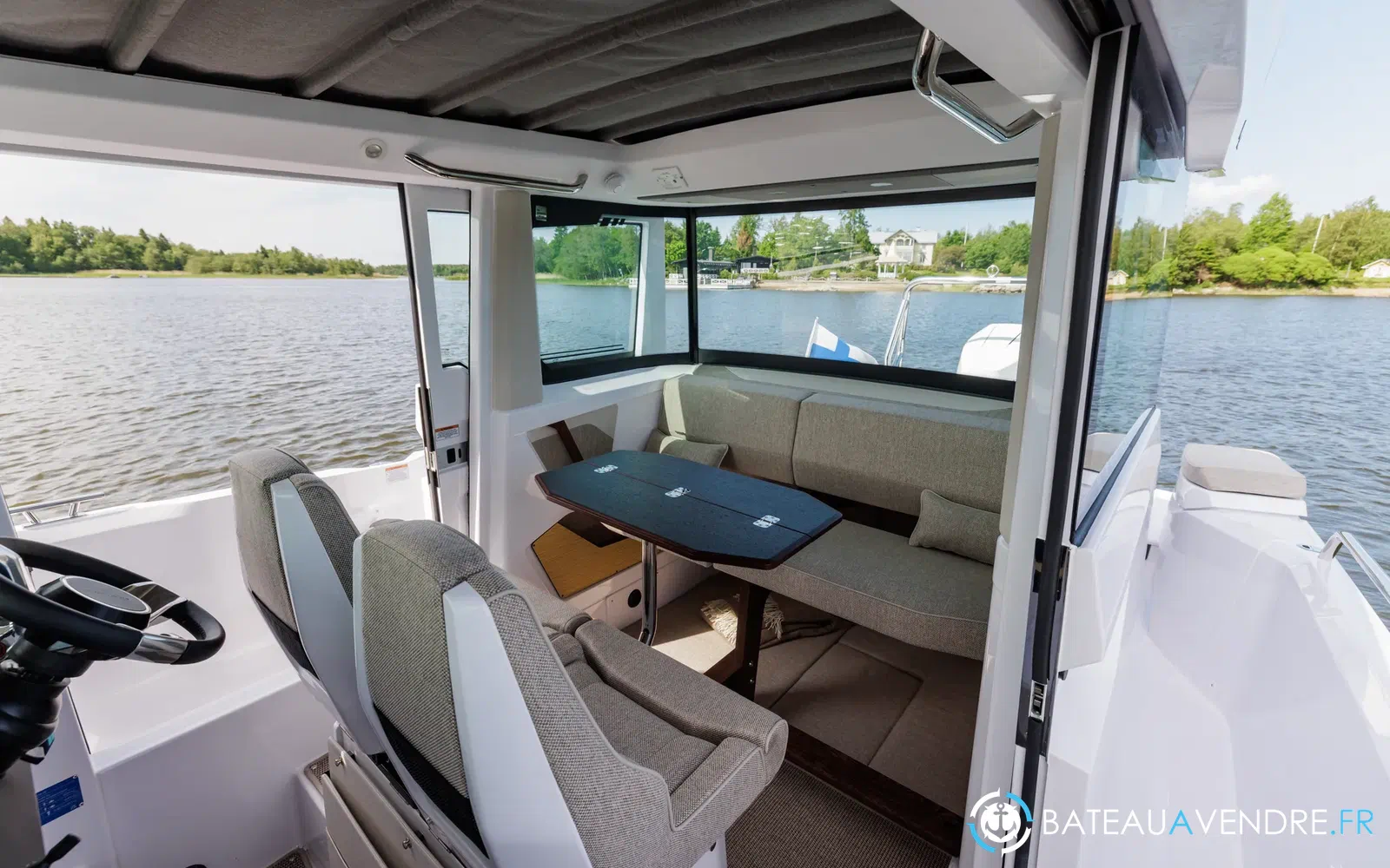 slider 11 Axopar 29 XC CROSS CABIN