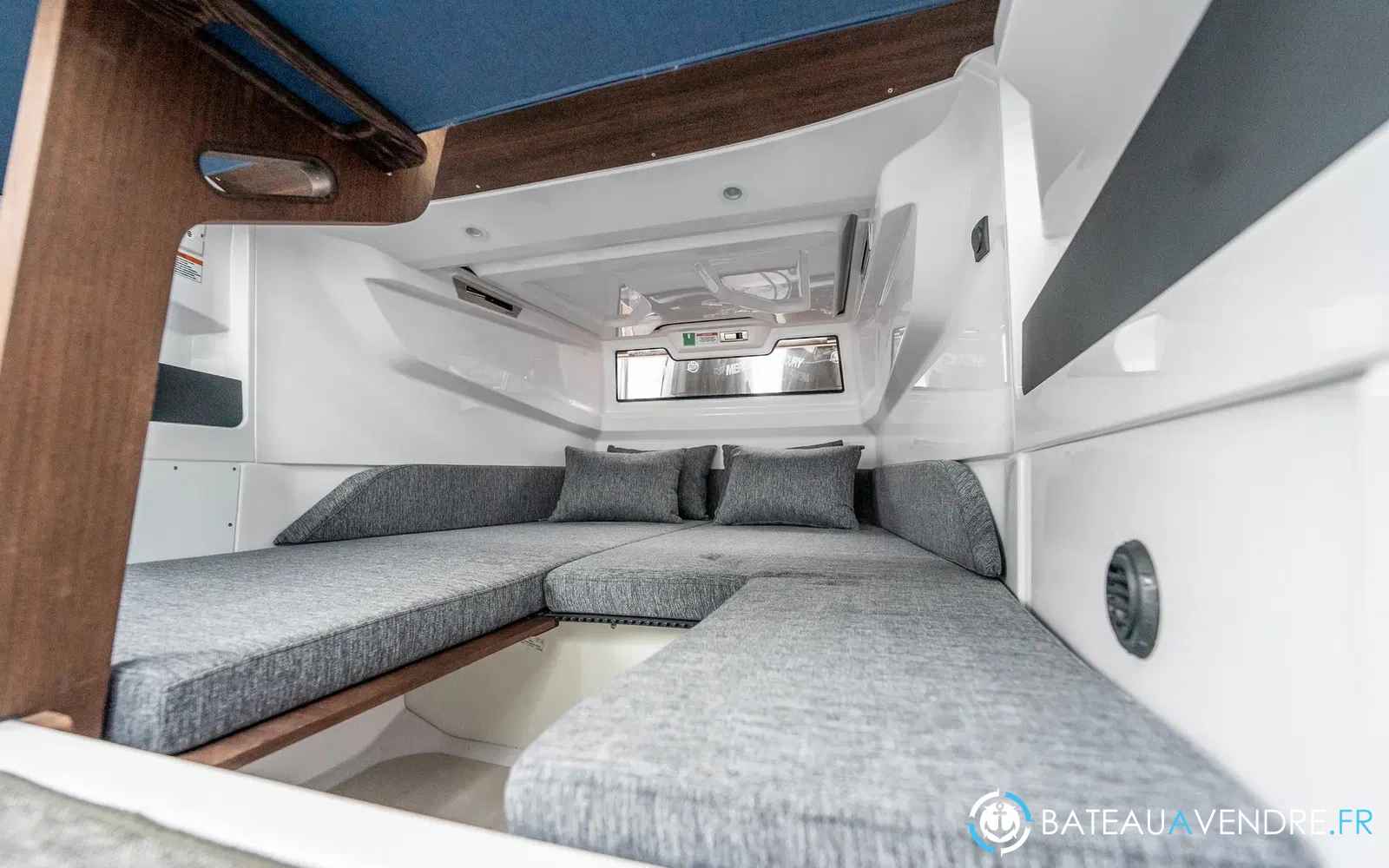 slider 23 Axopar 29 XC CROSS CABIN