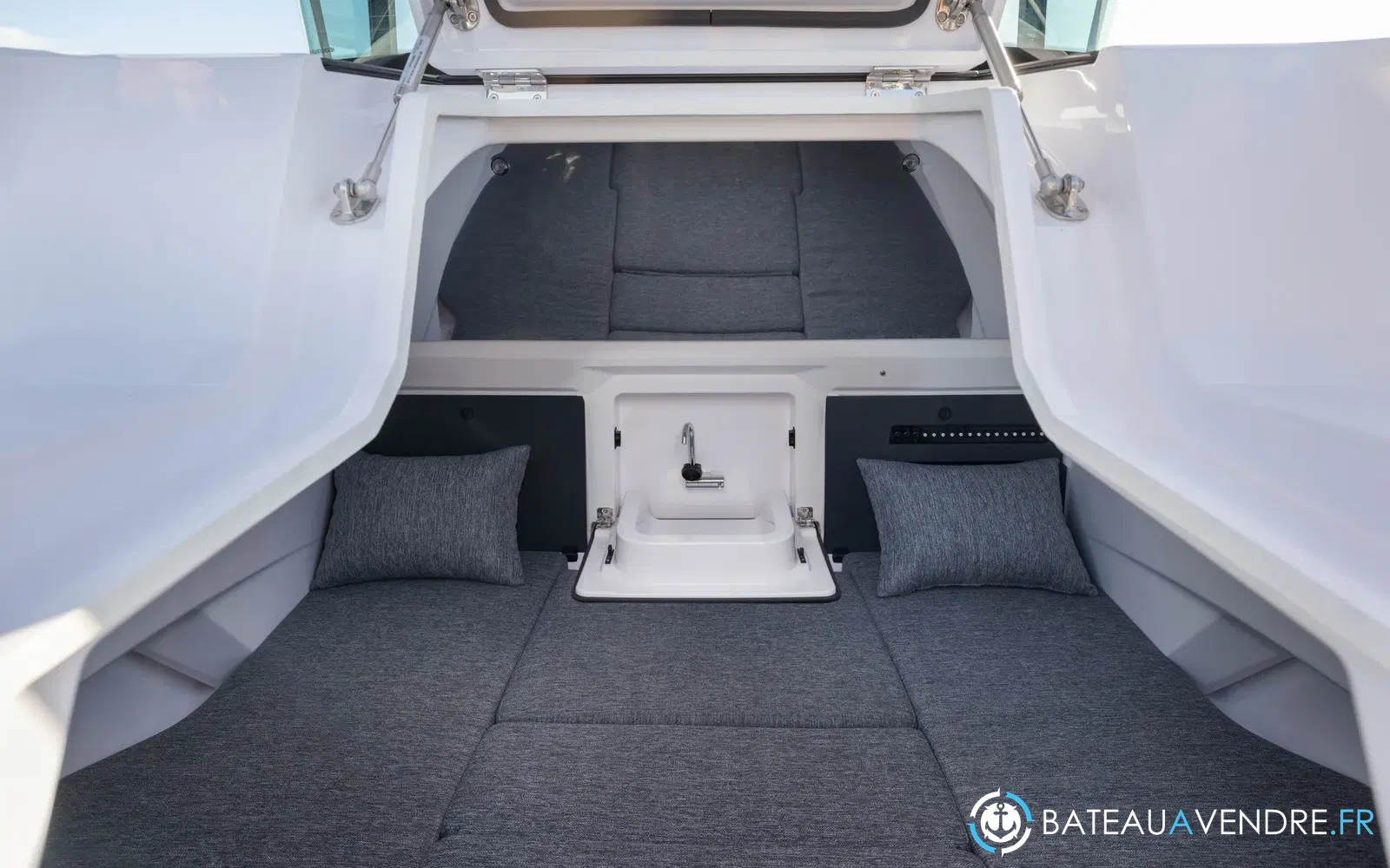 slider 25 Axopar 29 XC CROSS CABIN