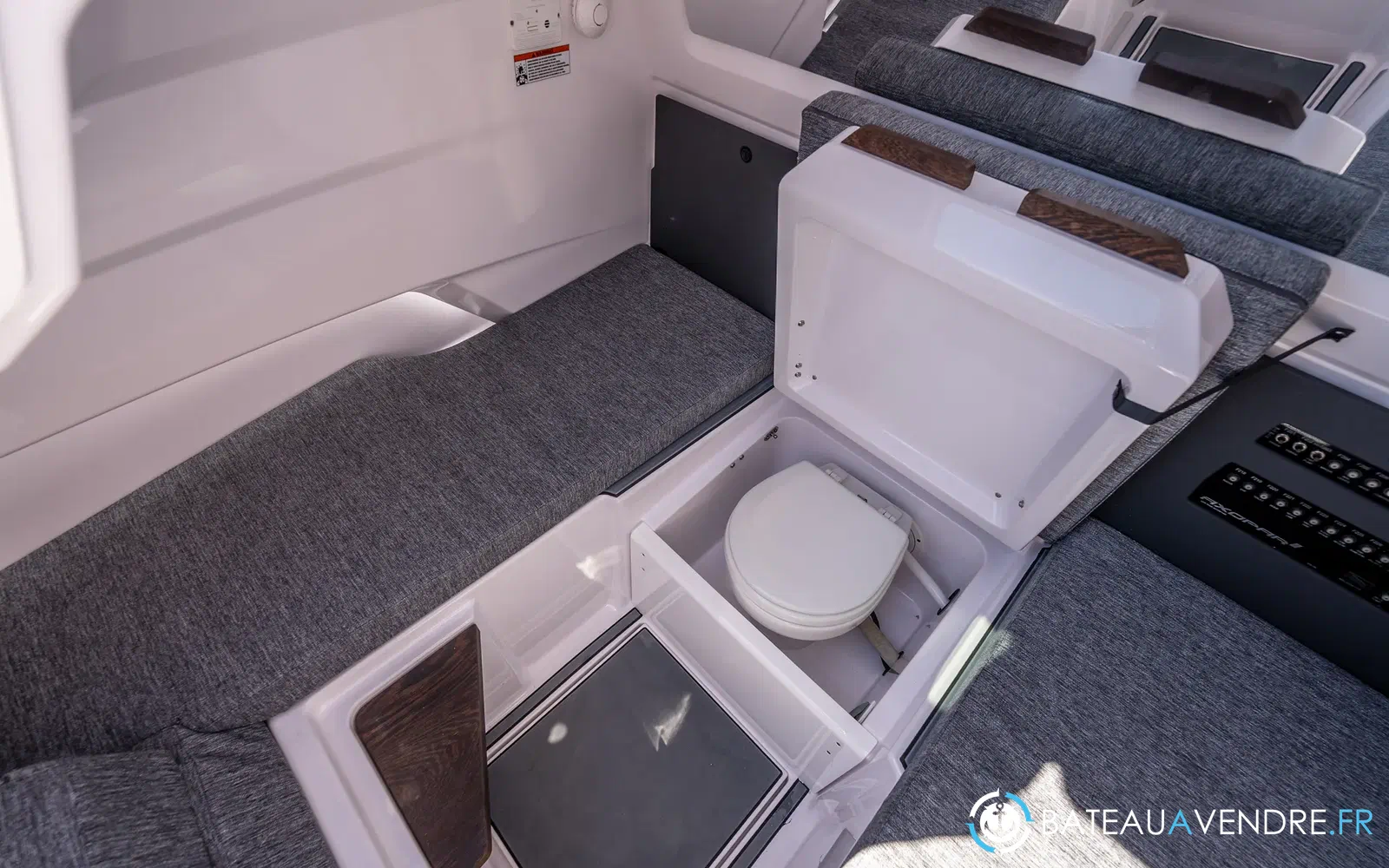 slider 27 Axopar 29 XC CROSS CABIN