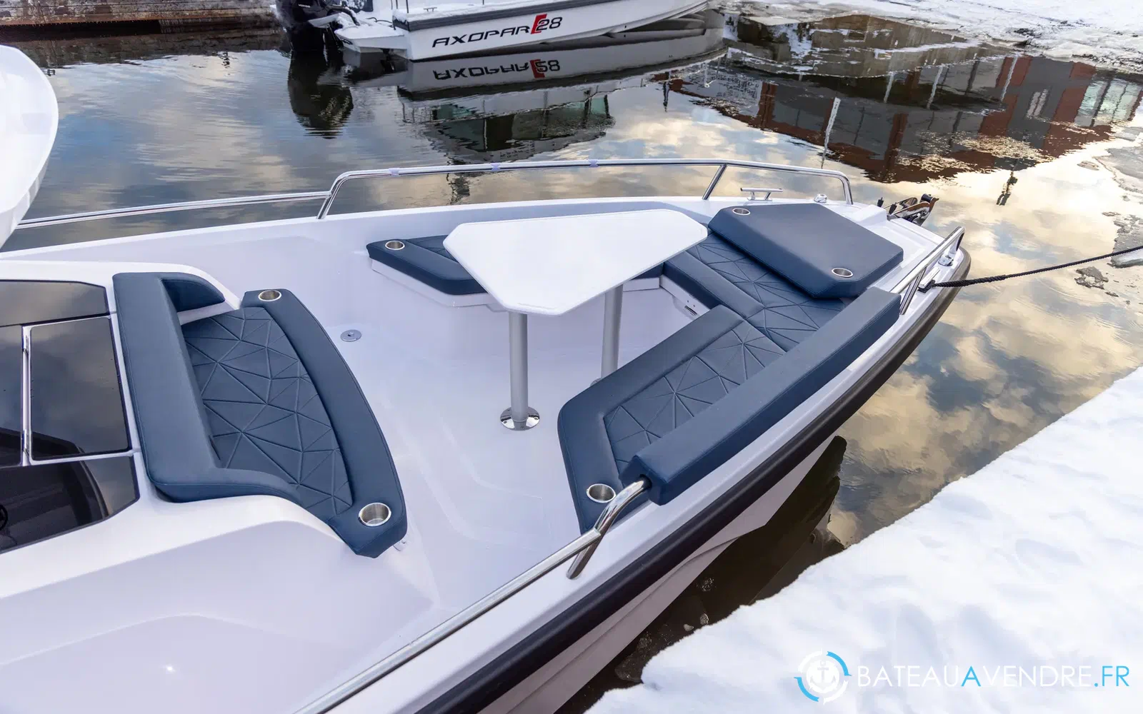 slider 28 Axopar 29 XC CROSS CABIN